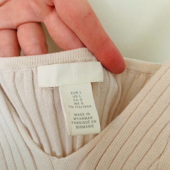 H&M KNITTED TANK - Picture 3 of 3